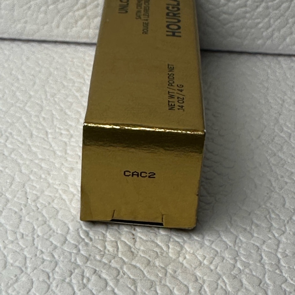 🆕 HOURGLASS Unlocked Satin Crème Lipstick in 314 Lotus (deep neutral rose) NIB - Picture 7 of 9